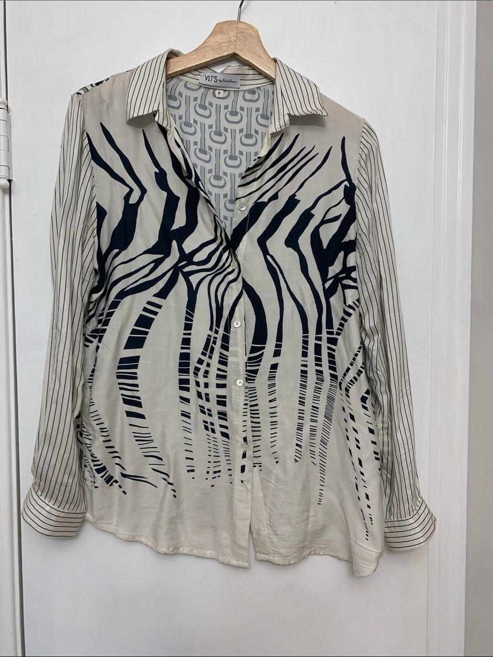 Italian Blouse - Picture 5 of 9